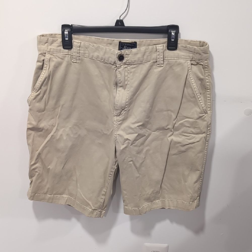 Bass Men's Beige Flat Front Shorts